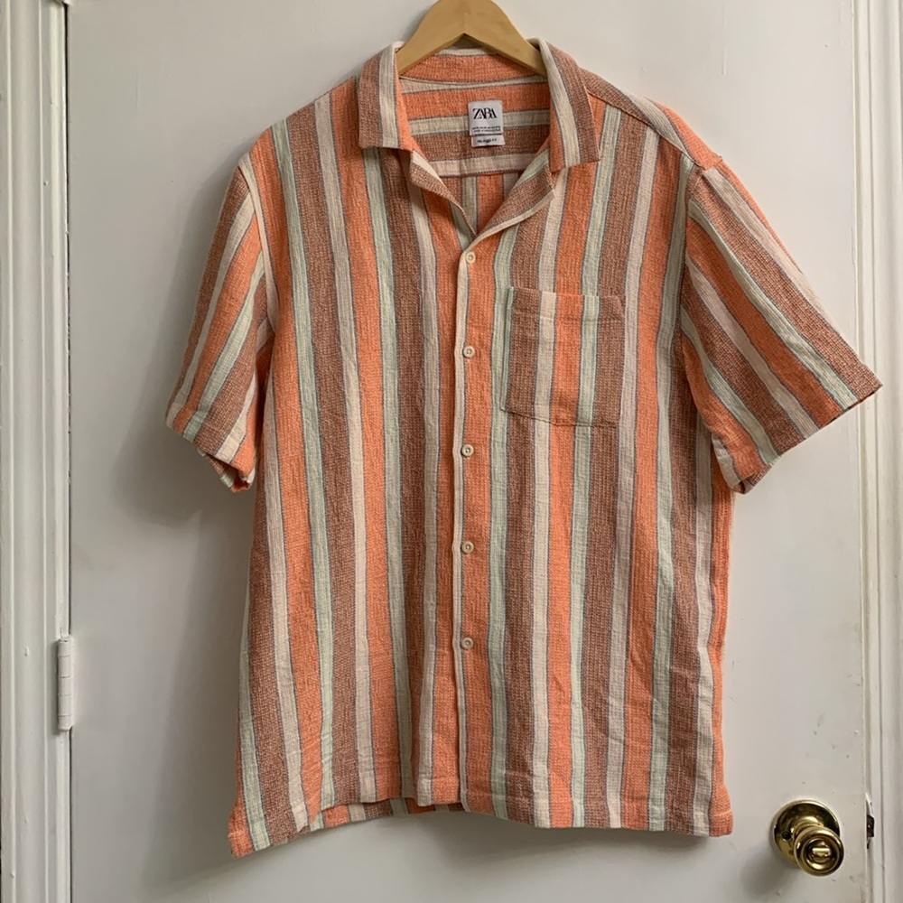 ZARA STRIPPED BUTTON DOWN SHIRT